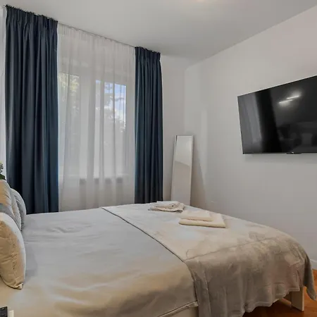 Ultracentral Metro Steps 2 Bdrm Apartamento