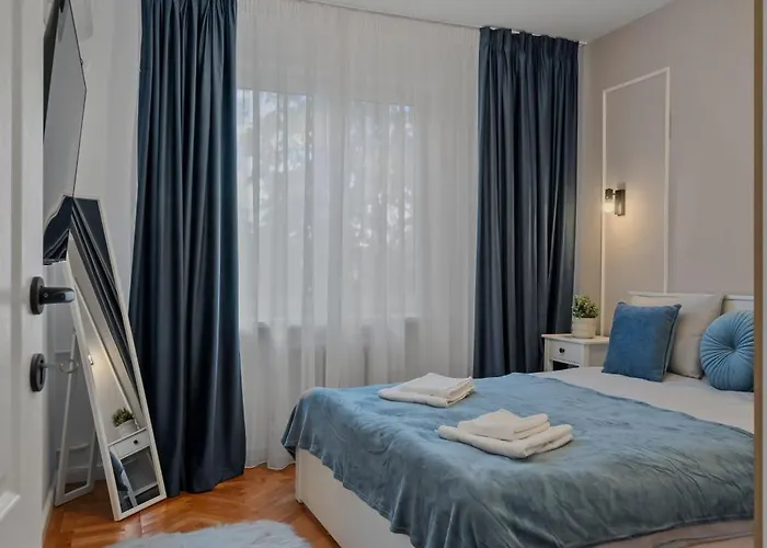 Ultracentral Metro Steps 2 Bdrm בוקרשט